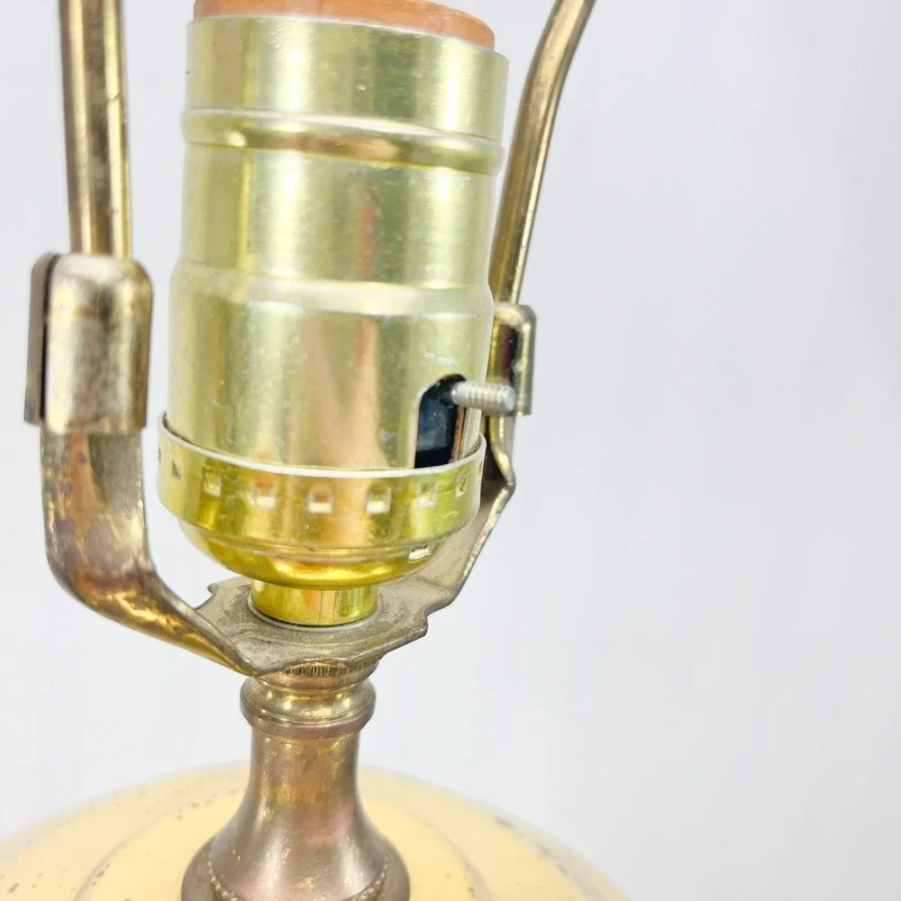 Vintage Brass table lamp w dragon handles James Mont Asian‎ style